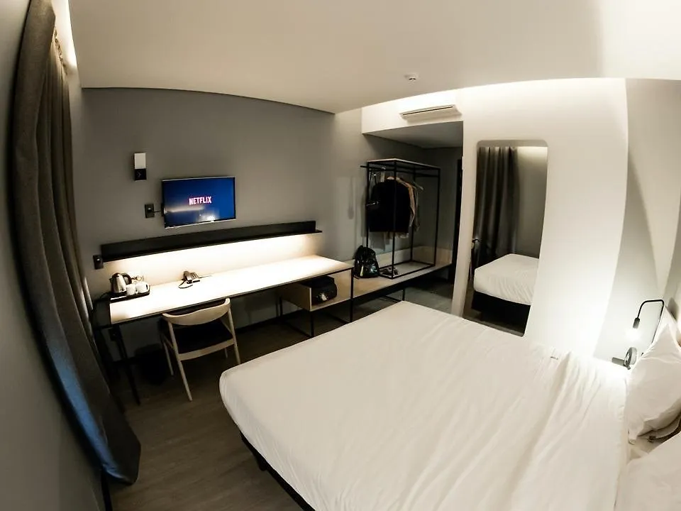Naalt Hotel Joinville 4*,